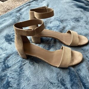 Vince sandals size 8